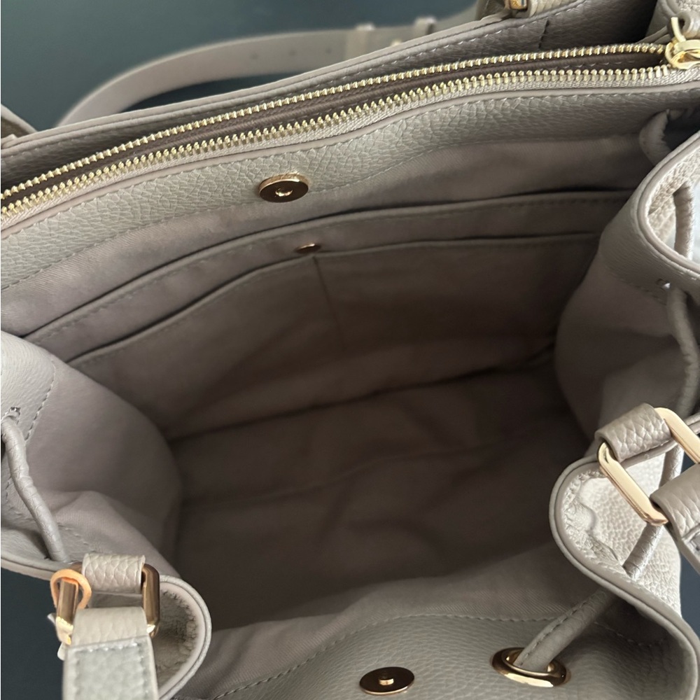Quince Taupe Pebbled Leather Drawstring Crossbody Bag - Picture 4 of 8